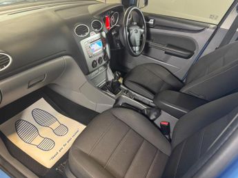 Ford Focus 1.6 Sport 5dr