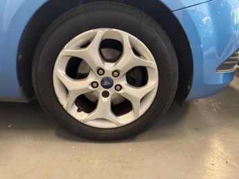 Ford Focus 1.6 Sport 5dr