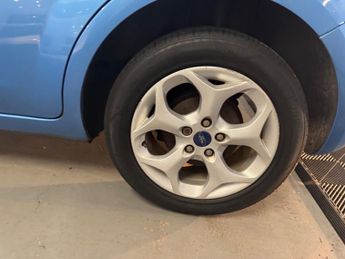 Ford Focus 1.6 Sport 5dr