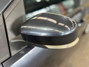 Ford Focus 2.0 Titanium 5dr