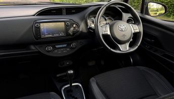 Toyota Yaris 1.5 VVT-h Excel E-CVT Euro 6 5dr (Safety Sense, 15in)