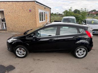 Ford Fiesta 1.0T EcoBoost Zetec Euro 5 (s/s) 5dr