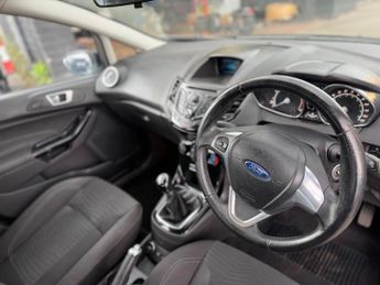 Ford Fiesta 1.0T EcoBoost Zetec Euro 5 (s/s) 5dr
