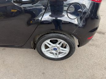 Ford Fiesta 1.0T EcoBoost Zetec Euro 5 (s/s) 5dr