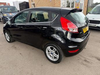 Ford Fiesta 1.0T EcoBoost Zetec Euro 5 (s/s) 5dr