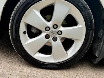 Toyota Prius 1.8 VVT-h T Spirit CVT Euro 5 (s/s) 5dr