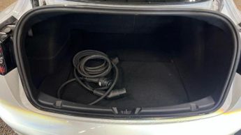Tesla Model 3 Auto RWD 4dr