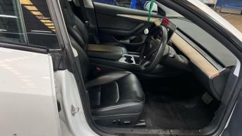 Tesla Model 3 Auto RWD 4dr