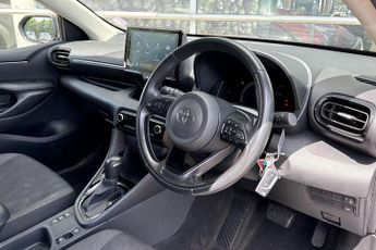 Toyota Yaris 1.5 VVT-h Design E-CVT Euro 6 (s/s) 5dr