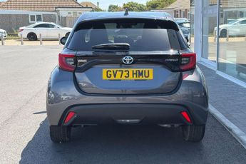 Toyota Yaris 1.5 VVT-h Design E-CVT Euro 6 (s/s) 5dr