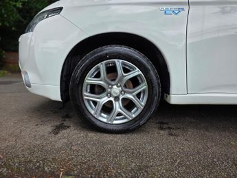 Mitsubishi Outlander 2.0h 12kWh GX4h CVT 4WD Euro 5 (s/s) 5dr