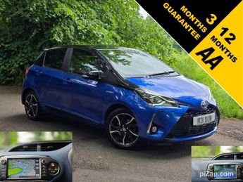 Toyota Yaris 1.5 VVT-h Blue Bi-Tone E-CVT Euro 6 (s/s) 5dr