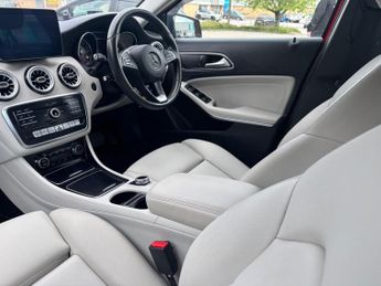 Mercedes-Benz A Class 2.1 A200d Sport (Premium) 7G-DCT Euro 6 (s/s) 5dr