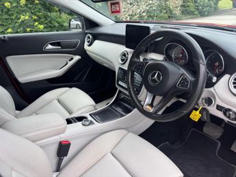 Mercedes-Benz A Class 2.1 A200d Sport (Premium) 7G-DCT Euro 6 (s/s) 5dr