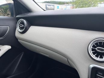 Mercedes-Benz A Class 2.1 A200d Sport (Premium) 7G-DCT Euro 6 (s/s) 5dr