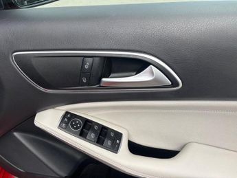Mercedes-Benz A Class 2.1 A200d Sport (Premium) 7G-DCT Euro 6 (s/s) 5dr