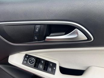 Mercedes-Benz A Class 2.1 A200d Sport (Premium) 7G-DCT Euro 6 (s/s) 5dr