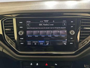 Volkswagen T-Roc 2.0 TSI R SUV 5dr Petrol DSG 4Motion Euro 6 (s/s) (300 ps)