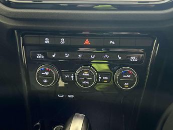 Volkswagen T-Roc 2.0 TSI R SUV 5dr Petrol DSG 4Motion Euro 6 (s/s) (300 ps)
