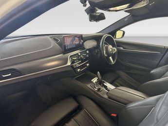 BMW 5 Series 2.0 520d MHT M Sport Touring 5dr Diesel Hybrid Steptronic Euro 6