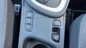 Toyota Yaris 1.5 VVT-h Icon E-CVT Euro 6 (s/s) 5dr