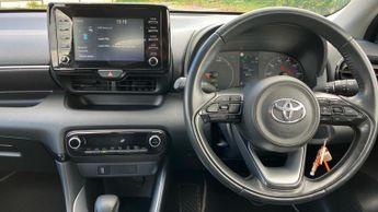 Toyota Yaris 1.5 VVT-h Icon E-CVT Euro 6 (s/s) 5dr