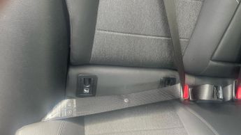 Toyota Corolla 1.8 VVT-h Design CVT Euro 6 (s/s) 5dr