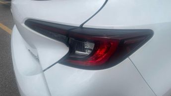 Toyota Corolla 1.8 VVT-h Design CVT Euro 6 (s/s) 5dr