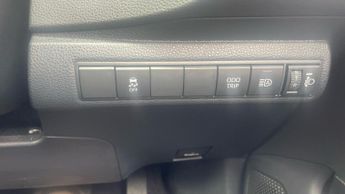 Toyota Corolla 1.8 VVT-h Design CVT Euro 6 (s/s) 5dr