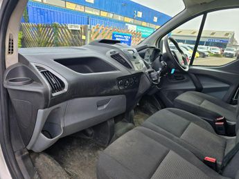 Ford Transit Custom 2.2 TDCi 290 L1 H1 5dr
