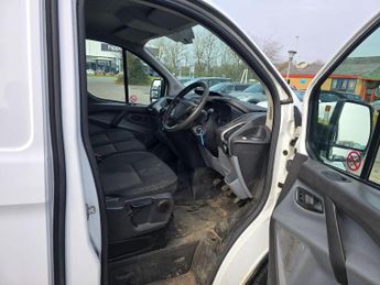 Ford Transit Custom 2.2 TDCi 290 L1 H1 5dr