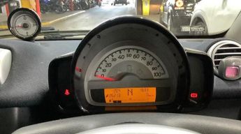Smart fortwo 1.0 MHD Passion Cabriolet SoftTouch Euro 5 (s/s) 2dr