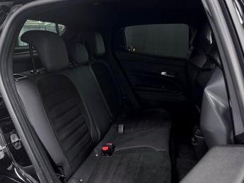 Alfa Romeo Junior 54kWh Elettrica Speciale SUV 5dr Electric Auto (156 ps)