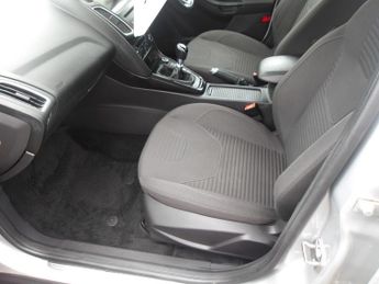 Ford Focus 1.0T EcoBoost Titanium Euro 6 (s/s) 5dr