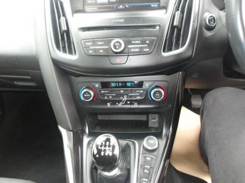 Ford Focus 1.0T EcoBoost Titanium Euro 6 (s/s) 5dr