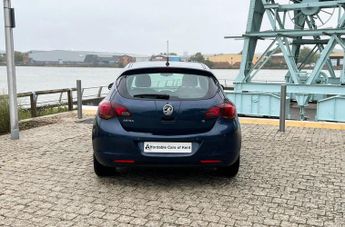 Vauxhall Astra 1.6 16v SRi Hatchback 5dr Petrol Auto Euro 5 (115 ps)