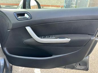 Peugeot 308 1.6 VTi Sport 5dr