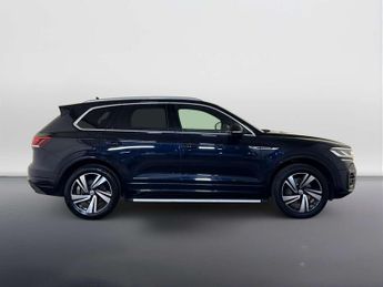 Volkswagen Touareg 3.0 TDI V6 R-Line Tech SUV 5dr Diesel Tiptronic 4Motion Euro 6 (