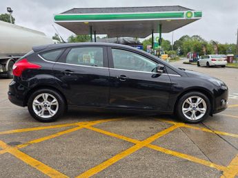 Ford Focus 1.6 Zetec Powershift Euro 5 5dr