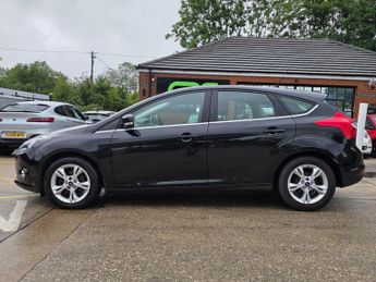 Ford Focus 1.6 Zetec Powershift Euro 5 5dr