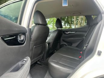 Nissan Qashqai 1.6 dCi Tekna XTRON 2WD Euro 6 (s/s) 5dr