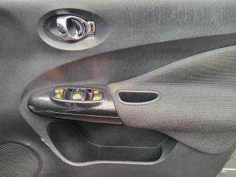 Nissan Juke 1.6 N-Connecta XTRON Euro 6 5dr