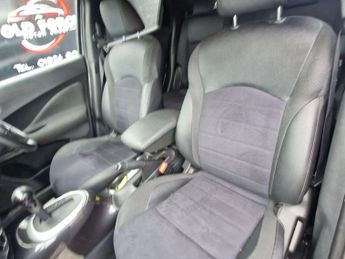 Nissan Juke 1.6 N-Connecta XTRON Euro 6 5dr
