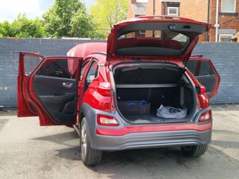Hyundai KONA 64kWh Premium SE Auto 5dr (7kW Charger)