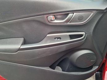 Hyundai KONA 64kWh Premium SE Auto 5dr (7kW Charger)