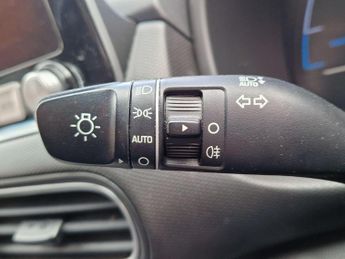 Hyundai KONA 64kWh Premium SE Auto 5dr (7kW Charger)