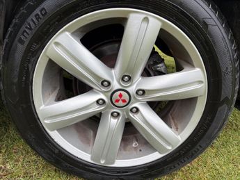 Mitsubishi Shogun 3.2 DI-DC SG3 Auto 4WD Euro 5 5dr LWB