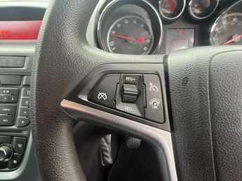 Vauxhall Astra GTC 1.4T 16V Sport Euro 5 (s/s) 3dr