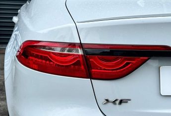 Jaguar XF 2.0 XF R-Sport D Auto 4dr