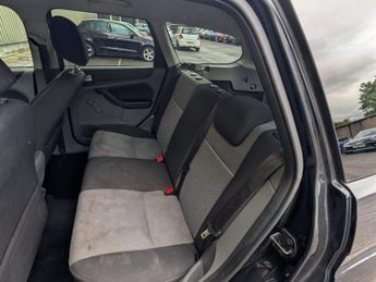 Ford Focus 1.6 Titanium 5dr